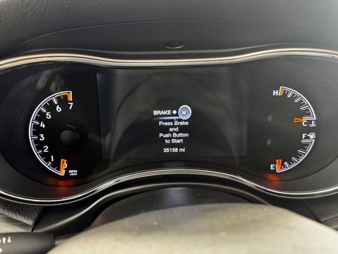Used 2021 Jeep Grand Cherokee Laredo X AWD/4WD image 21