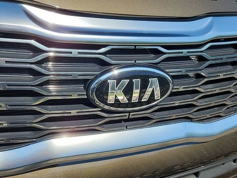 Used 2020 Kia Telluride EX w/ Towing Package AWD/4WD image 3