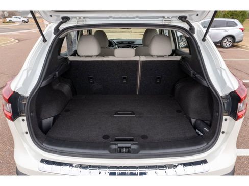 Used 2020 Nissan Rogue Sport SV image 14