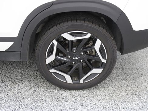 Used 2024 Kia Seltos SX w/ SX Sunroof Package AWD/4WD image 10