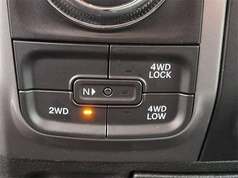 Used 2024 RAM 1500 Classic SLT image 25