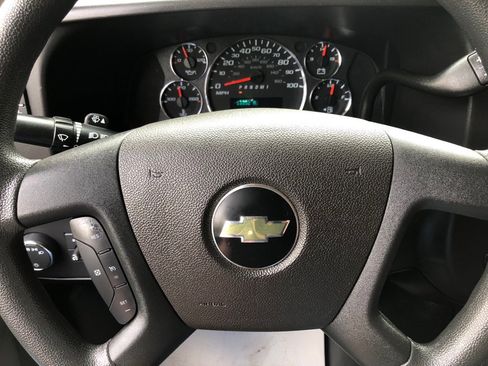 Used 2024 Chevrolet Express 2500 w/ Driver Convenience Package RWD image 29
