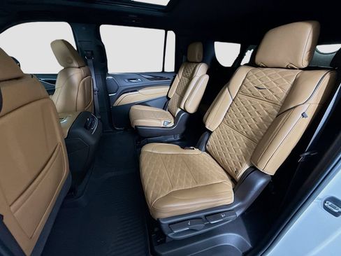 Used 2023 Cadillac Escalade ESV Sport w/ Touring Package AWD/4WD image 26