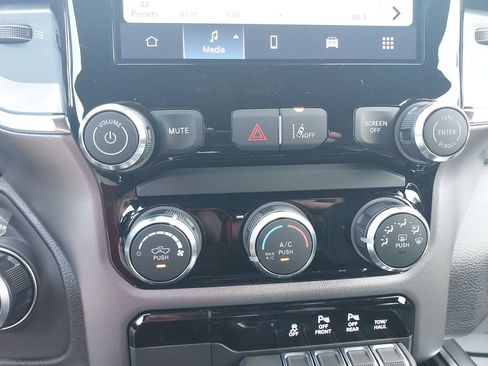 New 2026 RAM 1500 Express AWD/4WD image 24