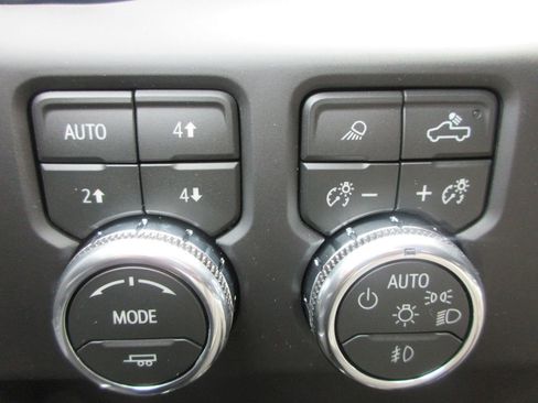 New 2026 GMC Sierra 1500 Denali AWD/4WD image 17