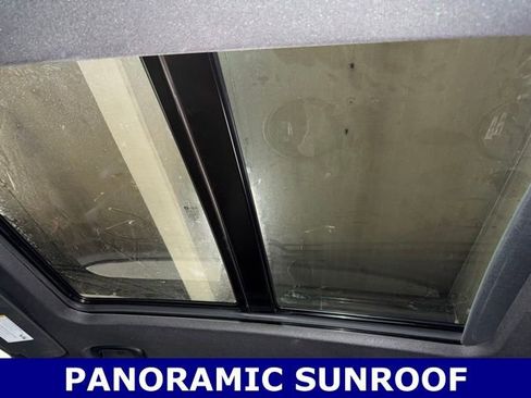 Used 2022 Chevrolet Blazer RS w/ Enhanced Convenience Package image 32