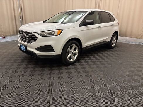 Used 2019 Ford Edge SE image 1