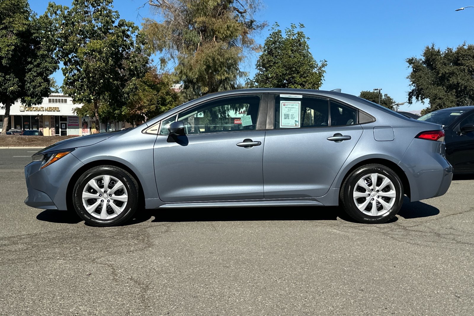 Certified 2021 Toyota Corolla LE w/ Carpet Mat Package (TMS) FWD image 4