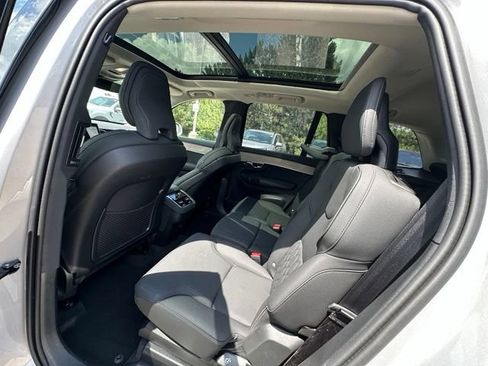 Used 2025 Volvo XC90 B6 Plus AWD/4WD image 15