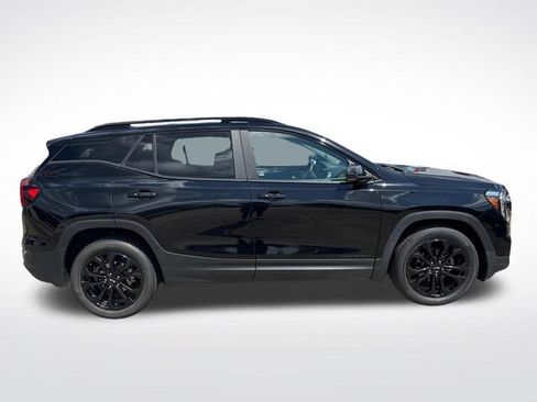Used 2022 GMC Terrain SLE w/ Driver Convenience Package FWD image 12
