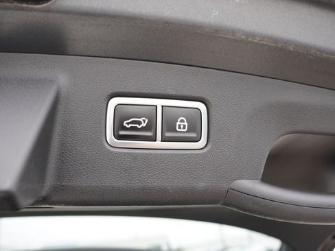 Certified 2022 Kia Sorento SX image 23