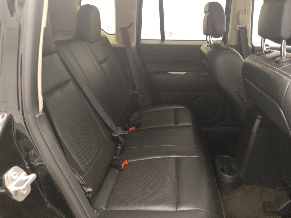 Used 2017 Jeep Compass High Altitude FWD image 19