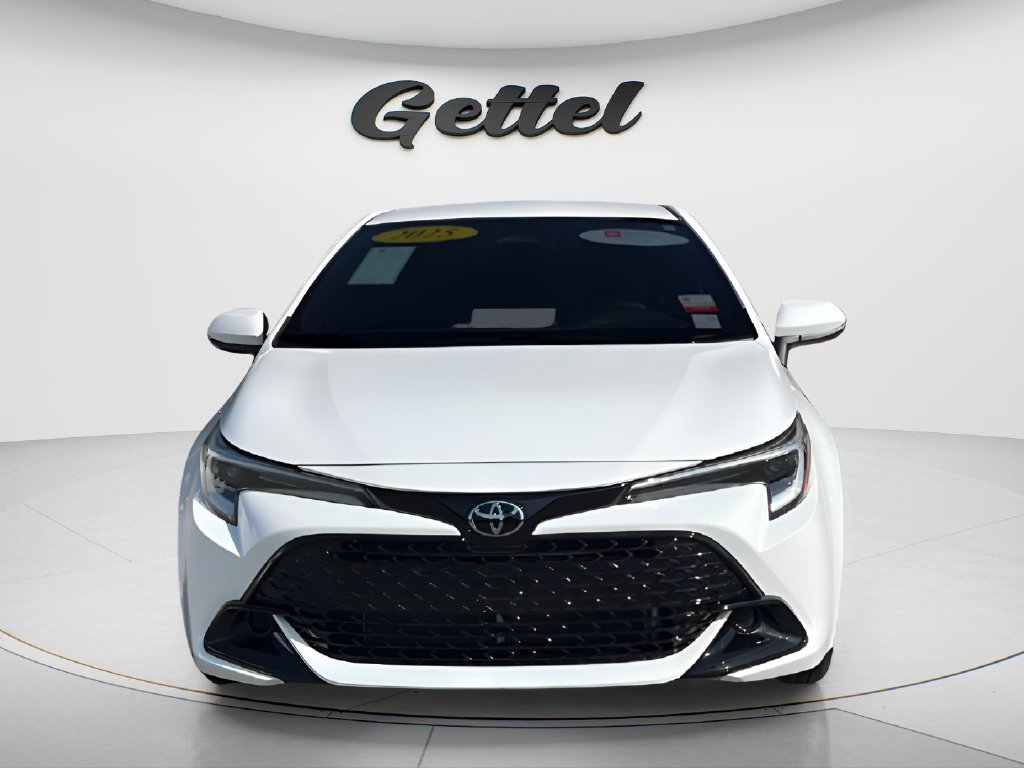 Used 2025 Toyota Corolla SE FWD image 3