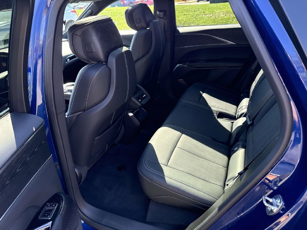 Certified 2024 Cadillac Lyriq Sport AWD/4WD image 10