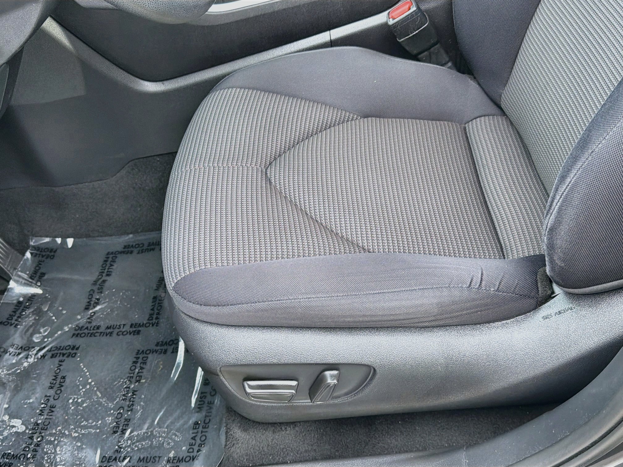 Used 2020 Toyota Highlander L FWD image 17