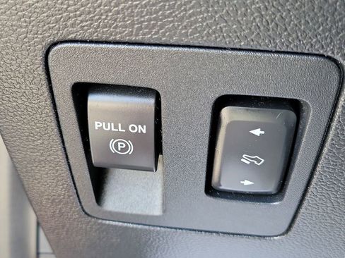 Used 2020 Ford F150 Raptor w/ Equipment Group 802A Luxury AWD/4WD image 24