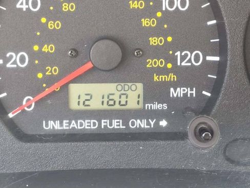 Used 2000 Mitsubishi Mirage DE FWD image 7