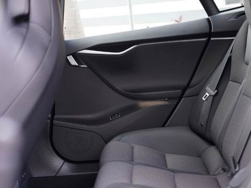 Used 2018 Tesla Model S 75D AWD/4WD image 16