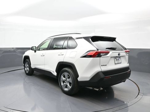 Certified 2024 Toyota RAV4 LE AWD/4WD image 8