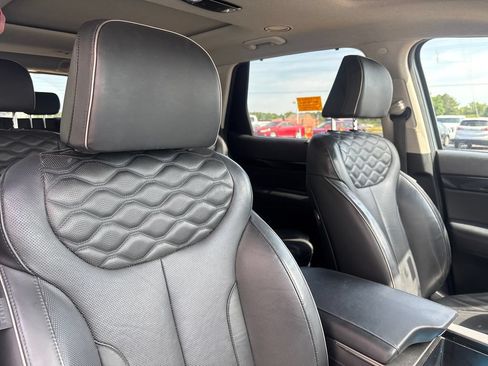 Used 2021 Hyundai Palisade Limited FWD image 18