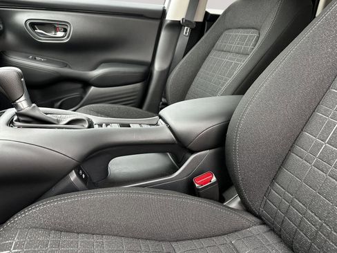 Certified 2026 Honda HR-V LX image 18
