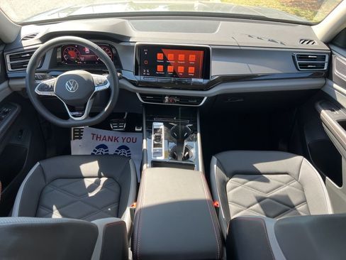 New 2026 Volkswagen Atlas Peak Edition AWD/4WD image 25