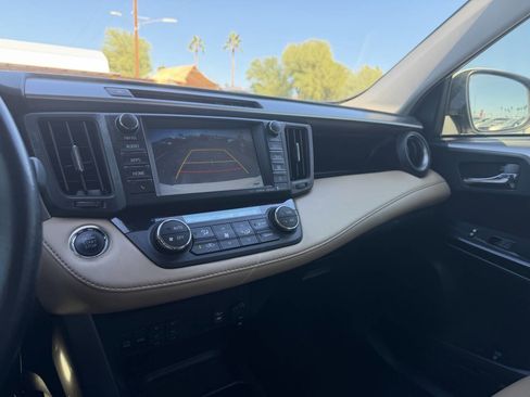 Used 2018 Toyota RAV4 Limited image 28