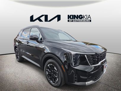 Certified 2025 Kia Sorento S w/ Panoramic Sunroof Package