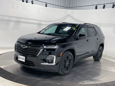 Used 2023 Chevrolet Traverse LS w/ Midnight/Sport Edition image 8