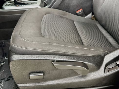 Used 2019 Chevrolet Colorado LT RWD image 20