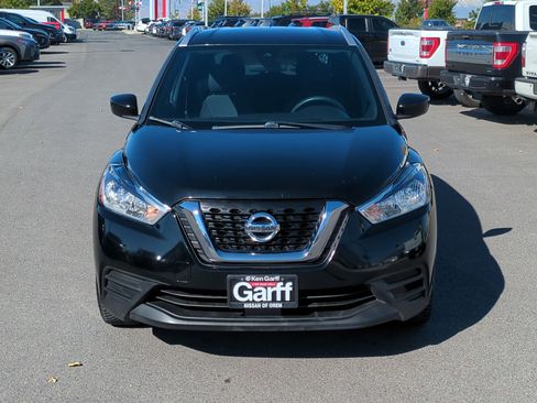 Used 2020 Nissan Kicks SV image 11