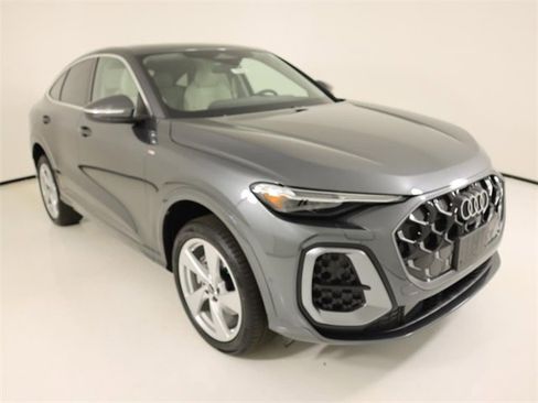 New 2025 Audi Q5 Prestige image 7