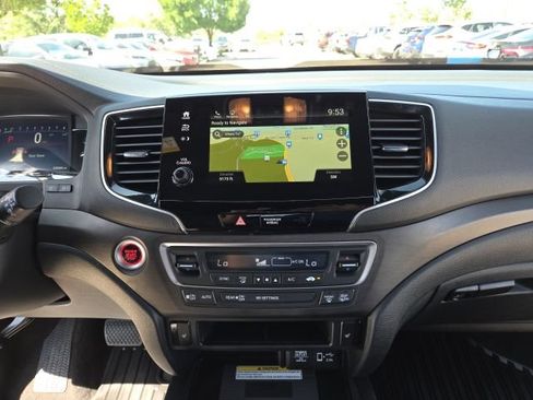 Certified 2023 Honda Passport TrailSport image 32
