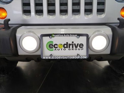 Used 2011 Jeep Wrangler Sahara w/ Dual Top Group image 50