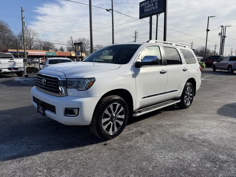 Used 2019 Toyota Sequoia Limited image 3