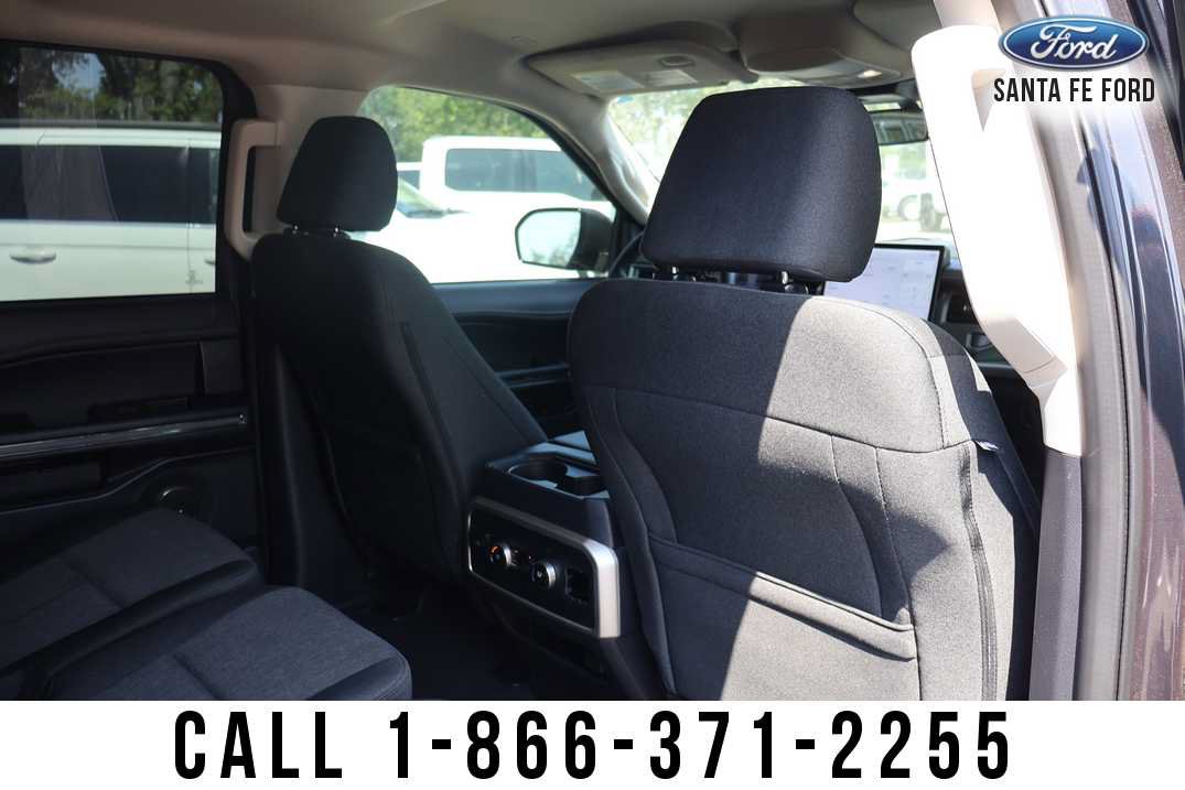 Used 2024 Ford Expedition XLT AWD/4WD image 20