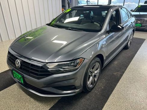 Used 2019 Volkswagen Jetta R-Line image 1