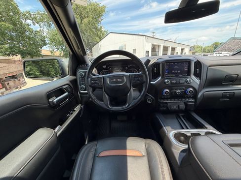 Used 2020 GMC Sierra 1500 AT4 w/ AT4 Premium Package AWD/4WD image 2
