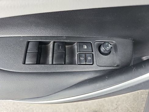 Used 2021 Toyota Corolla SE FWD image 32