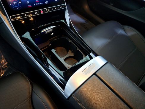 Certified 2024 Mercedes-Benz C 300 4MATIC Sedan w/ Exclusive Trim Package image 16