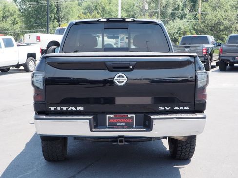 Used 2018 Nissan Titan SV AWD/4WD image 6