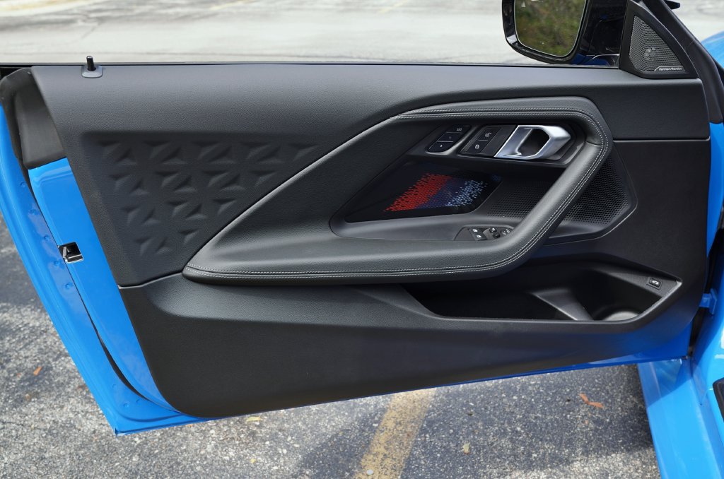 Used 2026 BMW M2 w/ Lighting Package RWD image 8