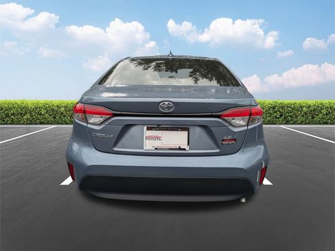 Used 2024 Toyota Corolla LE image 5