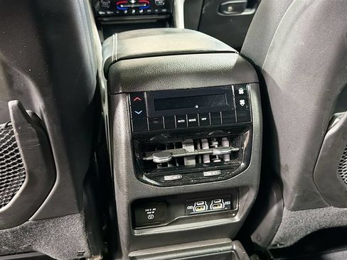 Used 2023 Jeep Grand Cherokee L Laredo AWD/4WD image 26
