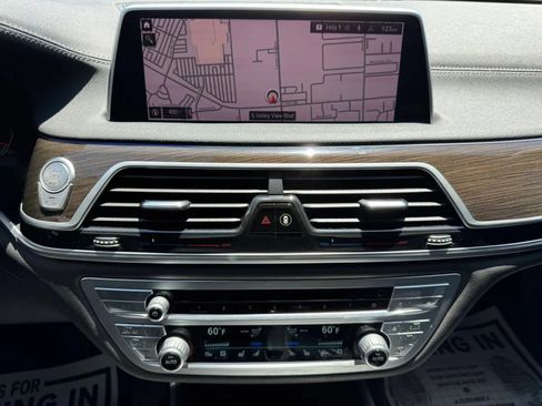 Used 2022 BMW 740i w/ Premium Package RWD image 24