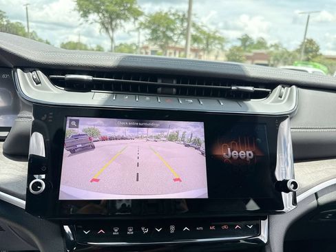New 2026 Jeep Grand Cherokee L Limited AWD/4WD image 26