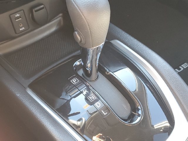 Used 2016 Nissan Rogue SV AWD/4WD image 31