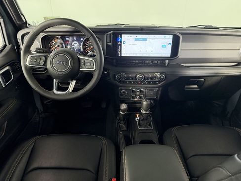 Certified 2024 Jeep Wrangler Sahara w/ Technology Group image 12