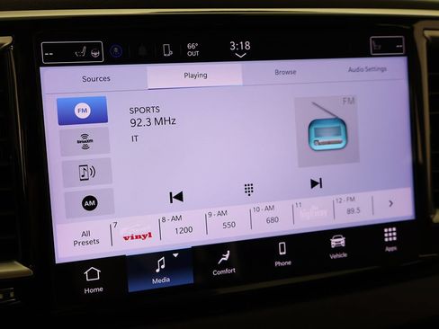 Used 2024 Chrysler Pacifica Touring-L FWD image 49