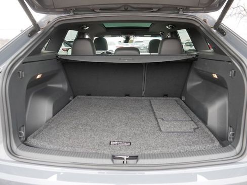 Certified 2023 Volkswagen Atlas Cross Sport SEL Premium R-Line image 18